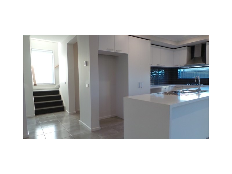 10 Nolan Crescent, Officer VIC 3809