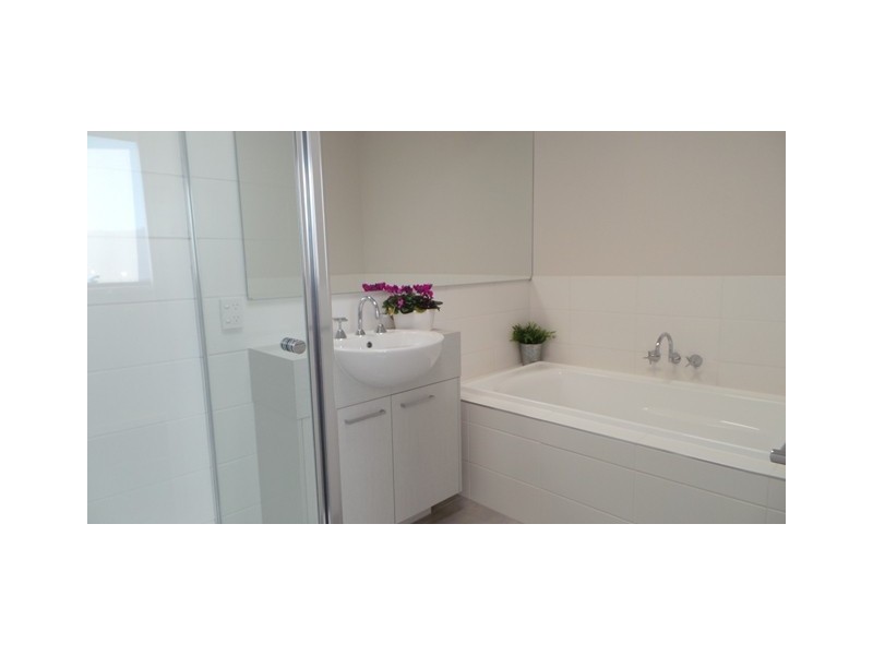 10 Nolan Crescent, Officer VIC 3809