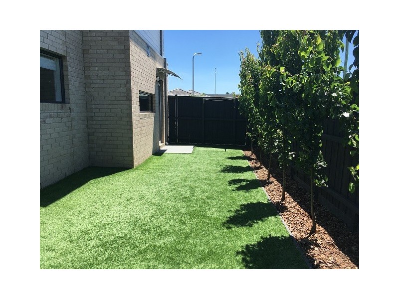 10 Nolan Crescent, Officer VIC 3809