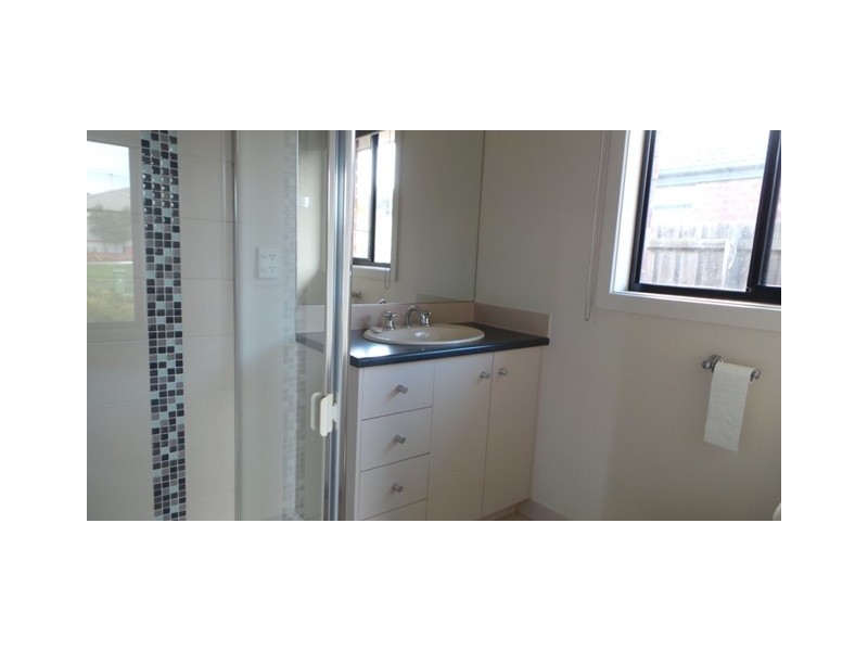 21 Sing Crescent, Berwick VIC 3806