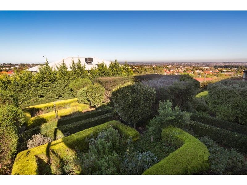 15 Constitution Rise, Berwick VIC 3806