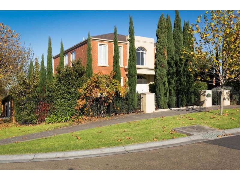 15 Constitution Rise, Berwick VIC 3806