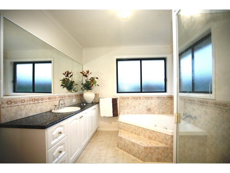 3 Ashford Court, Berwick VIC 3806