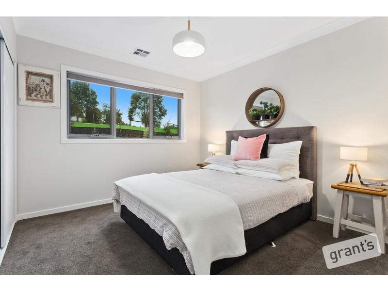 24 Eagle Rise, Nyora VIC 3987