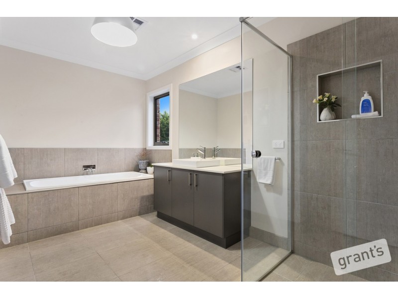 24 Eagle Rise, Nyora VIC 3987