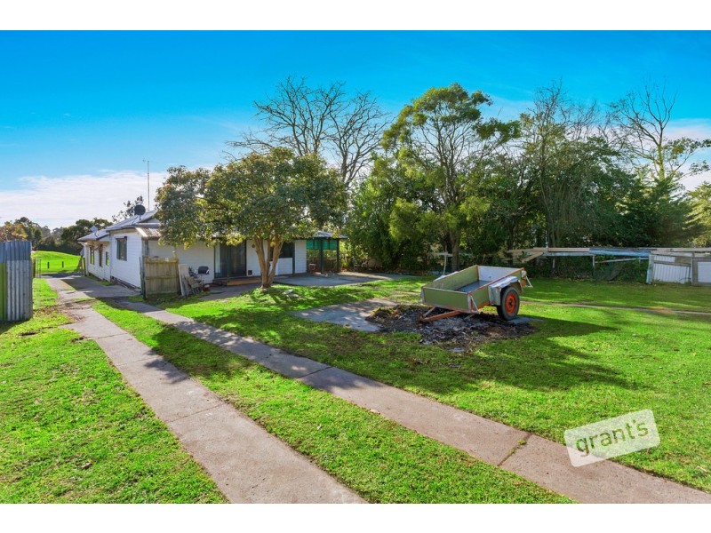 9 Mitchell Street, Nyora VIC 3987
