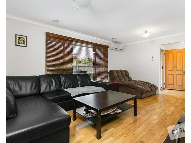 55 St Boswells Ave, Berwick VIC 3806