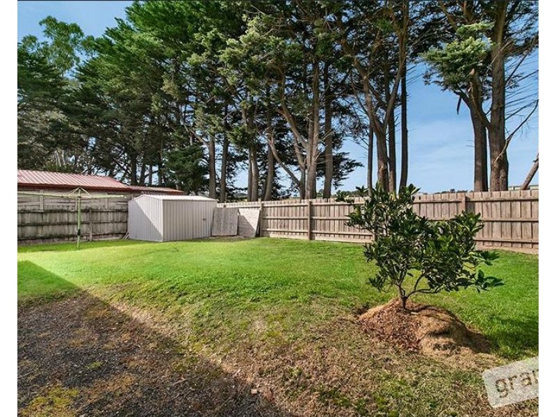 55 St Boswells Ave, Berwick VIC 3806