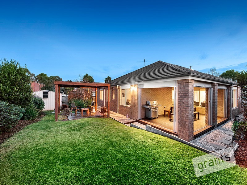 3 Azure Place, Narre Warren South VIC 3805