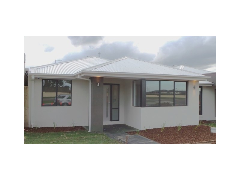 143A Wheelers Park Drive, Cranbourne North VIC 3977