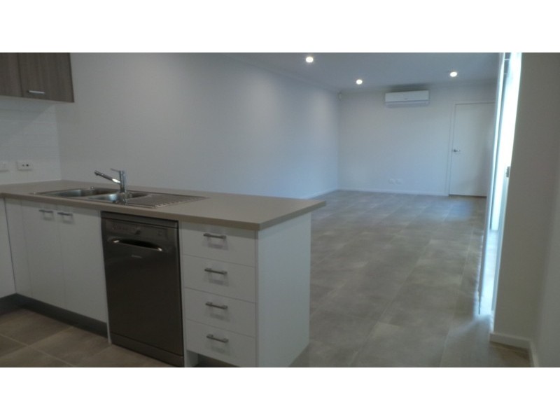 143A Wheelers Park Drive, Cranbourne North VIC 3977