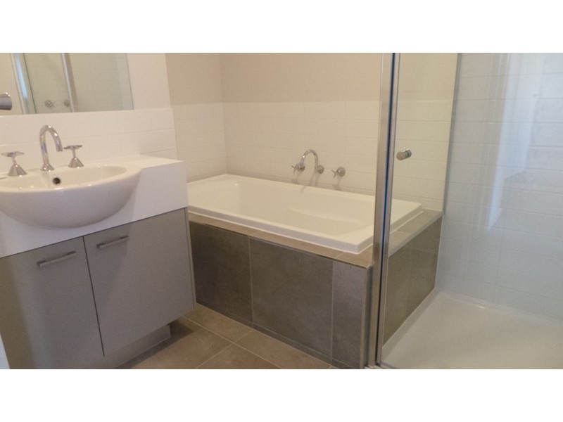 143A Wheelers Park Drive, Cranbourne North VIC 3977