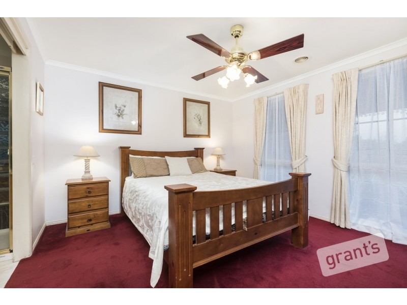 40-42 Langbourne Drive, Narre Warren South VIC 3805