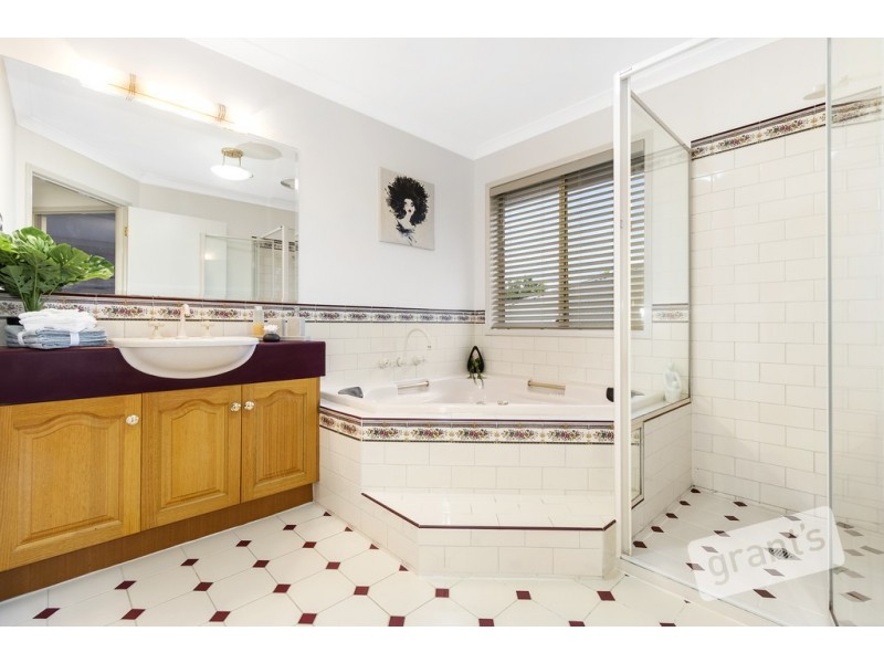 18 Avendon Court, Narre Warren South VIC 3805