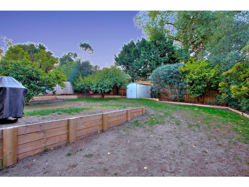 12 Shute Avenue, Berwick VIC 3806