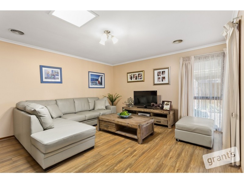 60 Blackwood Drive, Narre Warren VIC 3805