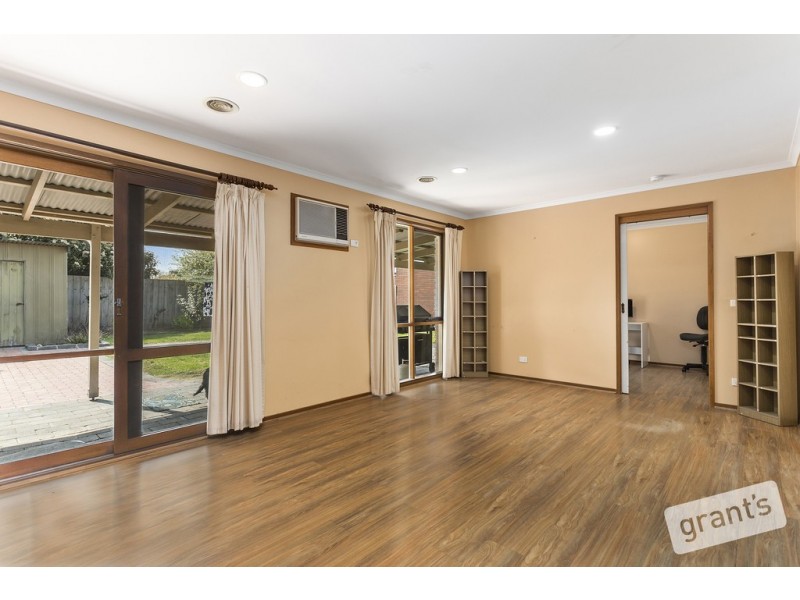 60 Blackwood Drive, Narre Warren VIC 3805