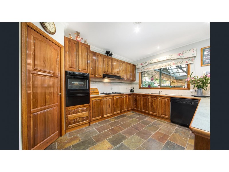 4 Apsley Terrace, Berwick VIC 3806