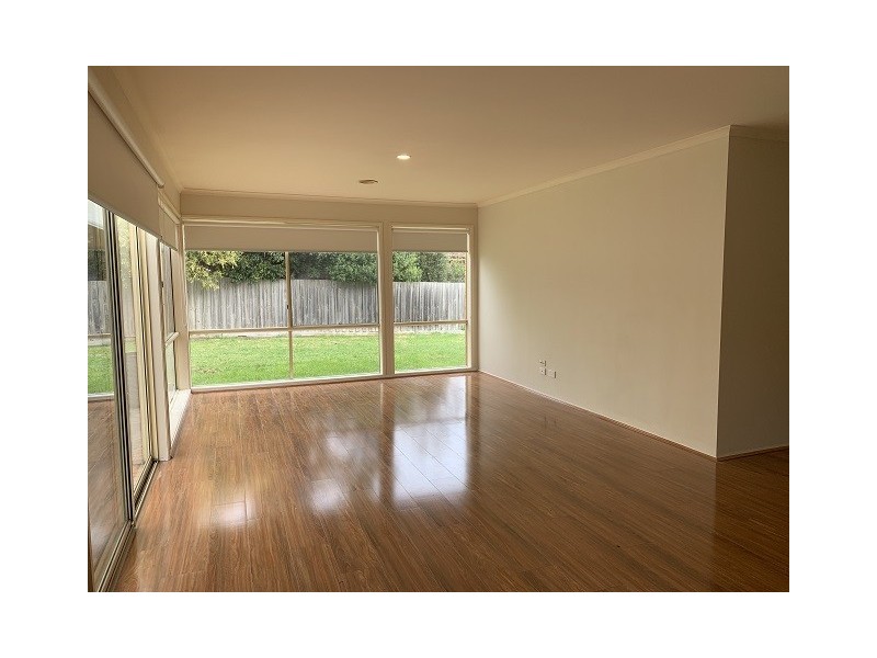 55 Streeton Way, Berwick VIC 3806