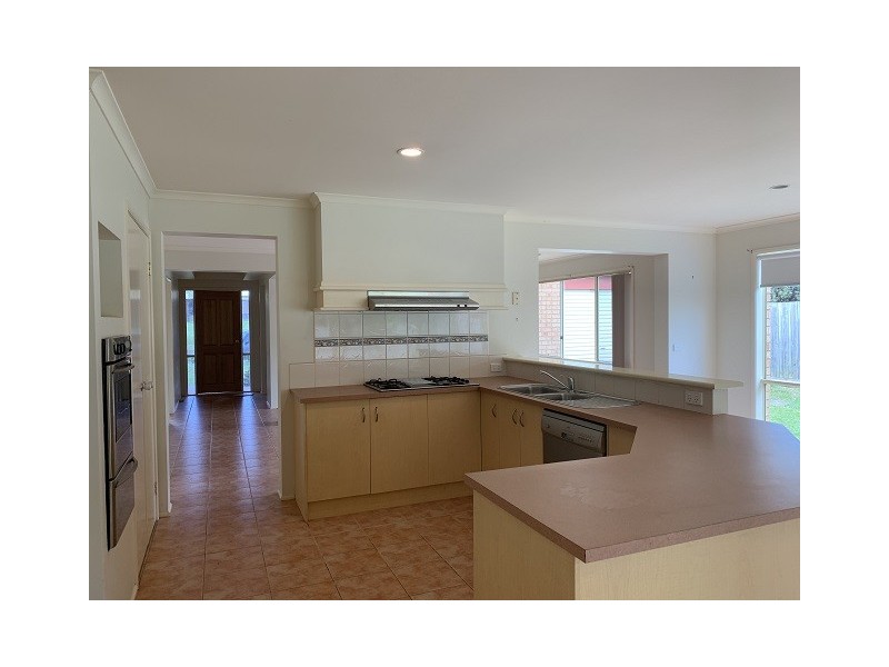 55 Streeton Way, Berwick VIC 3806