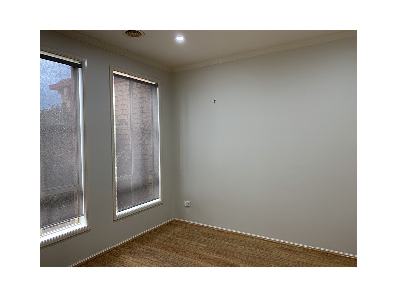 55 Streeton Way, Berwick VIC 3806