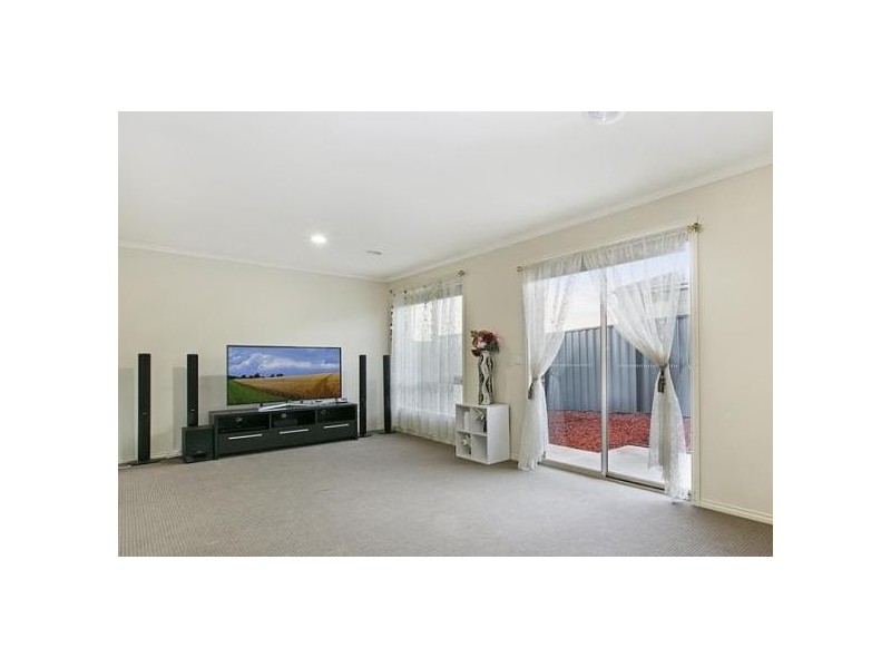 3 Sienna Way, Pakenham VIC 3810