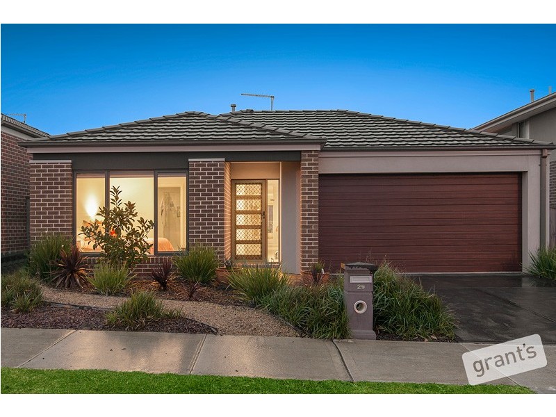 29 Macumba Drive, Clyde North VIC 3978