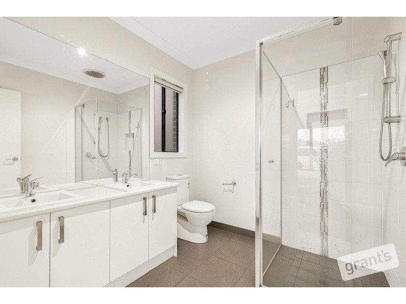 29 Macumba Drive, Clyde North VIC 3978