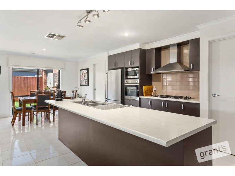 3 Olivia Court, Pakenham VIC 3810