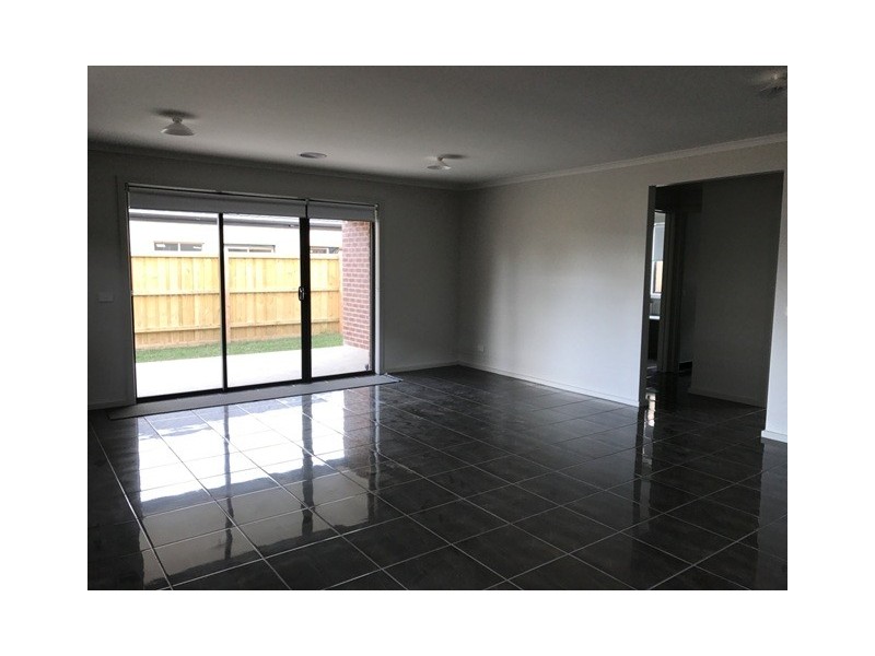 31 Copper Beech Road, Beaconsfield VIC 3807