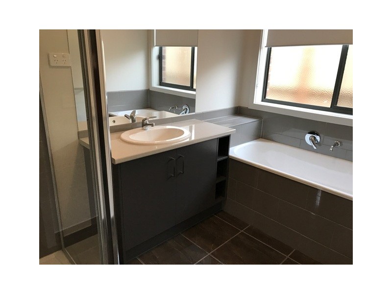 31 Copper Beech Road, Beaconsfield VIC 3807