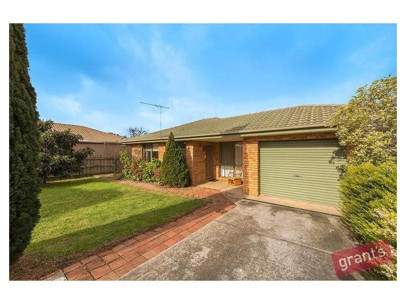 6 Durham Court, Narre Warren VIC 3805