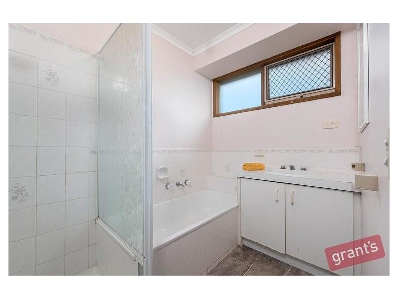 6 Durham Court, Narre Warren VIC 3805