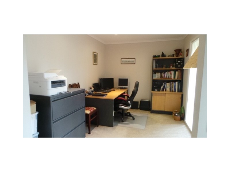 53 Streeton Way, Berwick VIC 3806