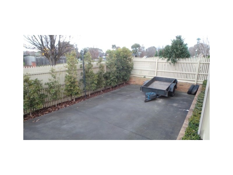 53 Streeton Way, Berwick VIC 3806