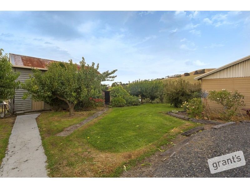 31 Collins Road, Loch VIC 3945