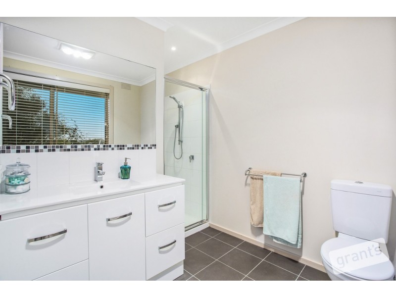31 Collins Road, Loch VIC 3945