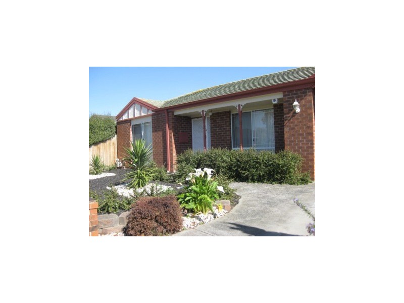 3 Bellevue Drive, Berwick VIC 3806