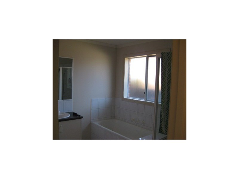 3 Bellevue Drive, Berwick VIC 3806