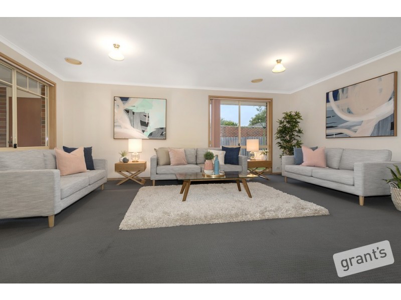 49 Bemersyde Drive, Berwick VIC 3806