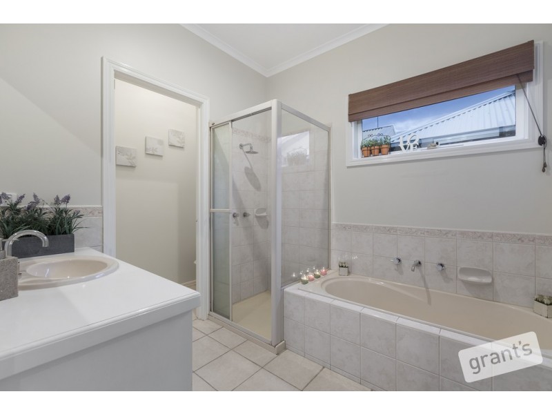 50 Jerilderie Drive, Berwick VIC 3806