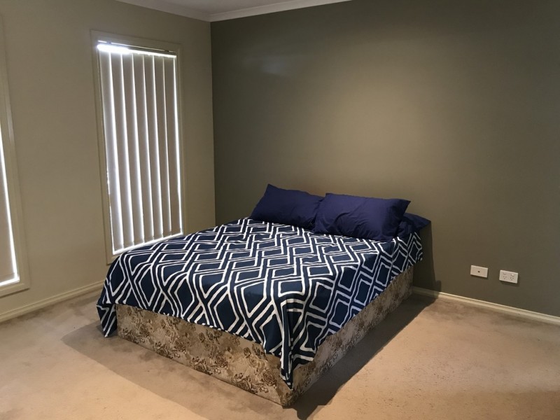 53 Rodlarni Cresent, Berwick VIC 3806