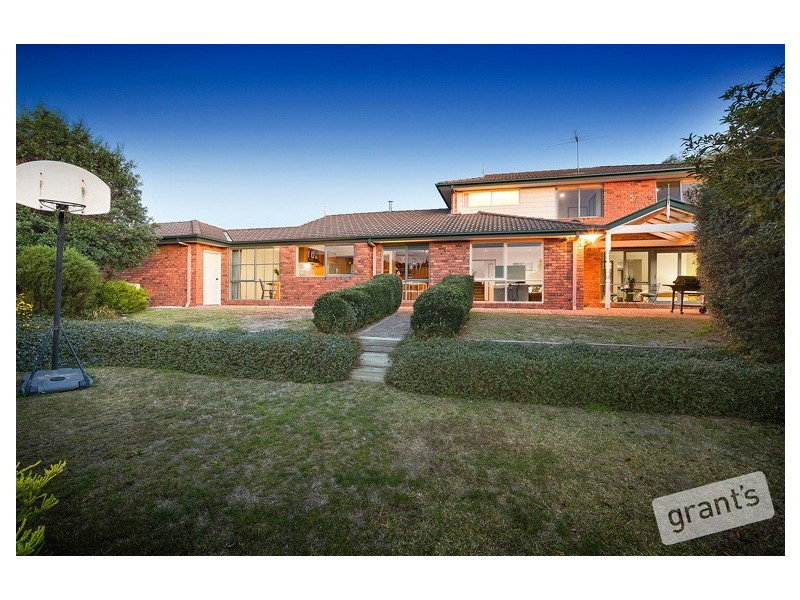 6 Werona Court, Berwick VIC 3806
