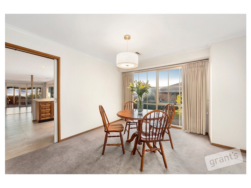 6 Werona Court, Berwick VIC 3806