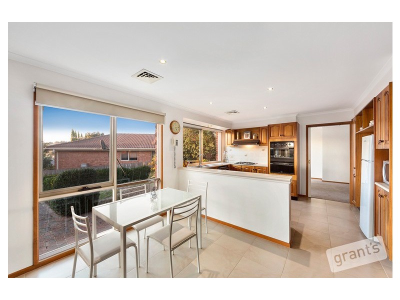 6 Werona Court, Berwick VIC 3806