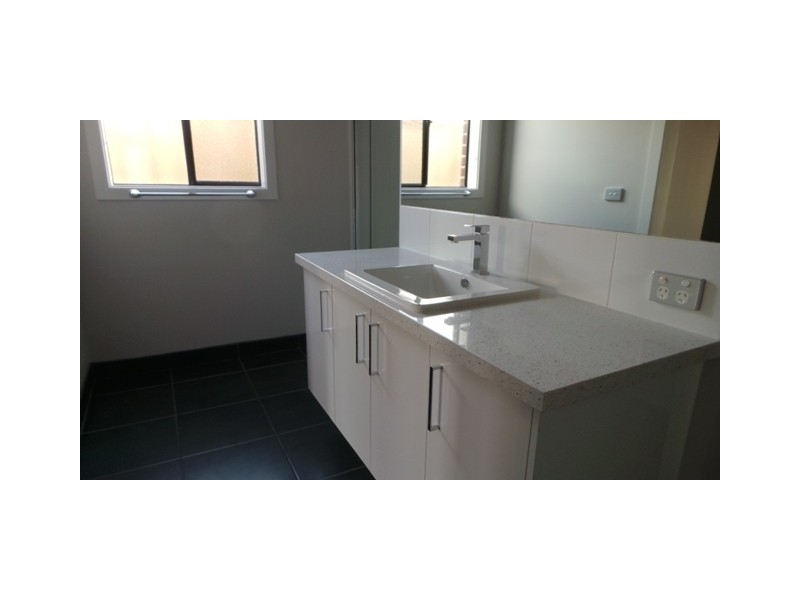 3 Lyndys Lane, Cranbourne North VIC 3977