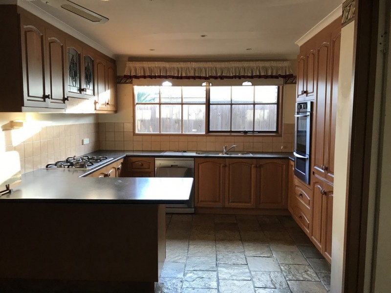 19 Tyntynder Close, Berwick VIC 3806