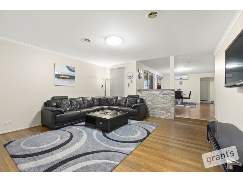 61 The Parkway, Hampton Park VIC 3976
