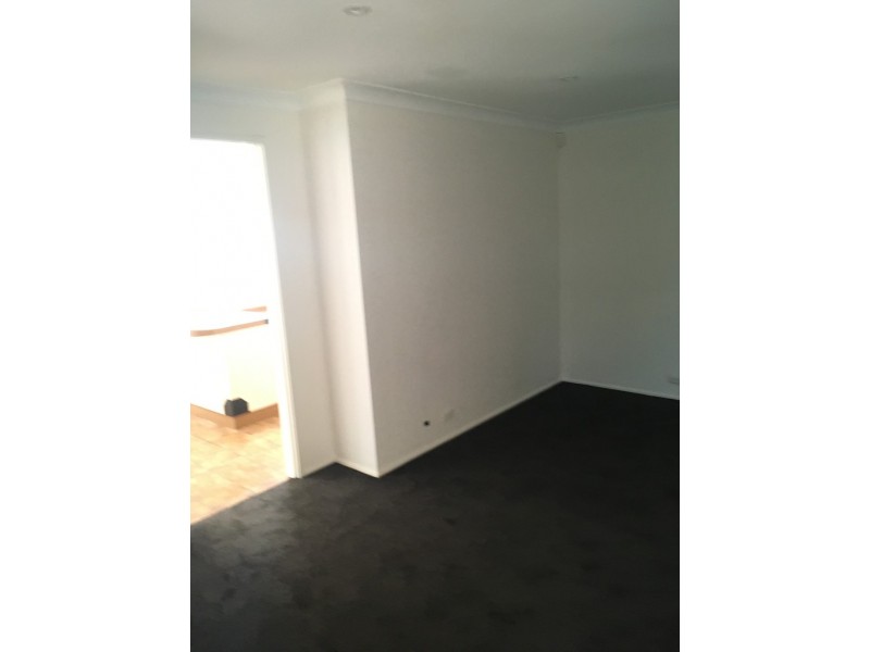 22 Kingston Avenue, Pakenham VIC 3810