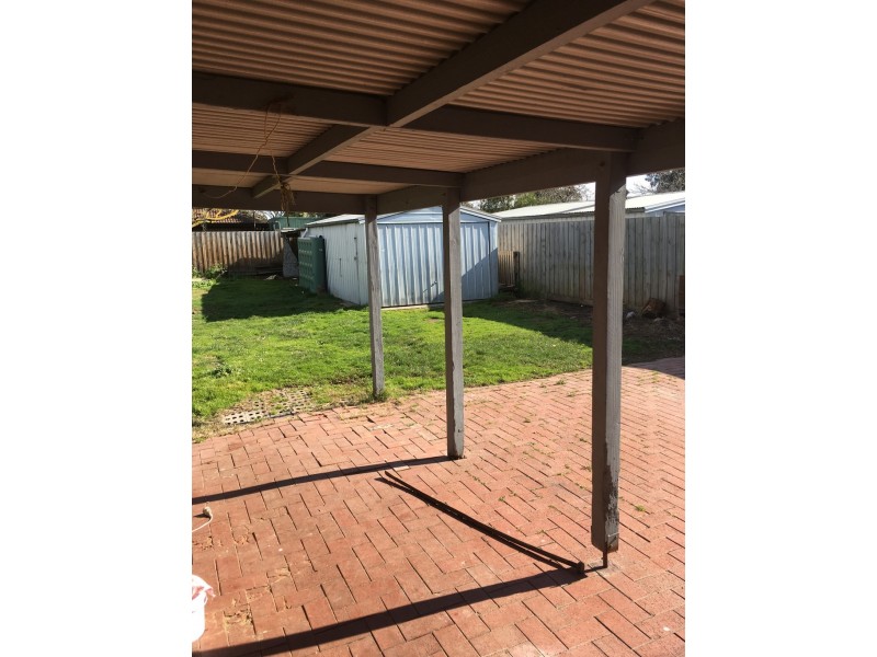 22 Kingston Avenue, Pakenham VIC 3810